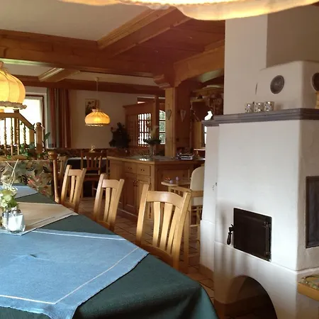 Berggasthof Hintergfoell Unken